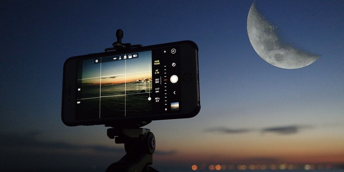 How To Take Photos Of The Lunar Eclipse With Your Mobile Phone