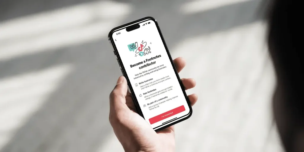 Tiktok Notas Al Pie Para Combatir Desinformacion Que Son Como Funcionan